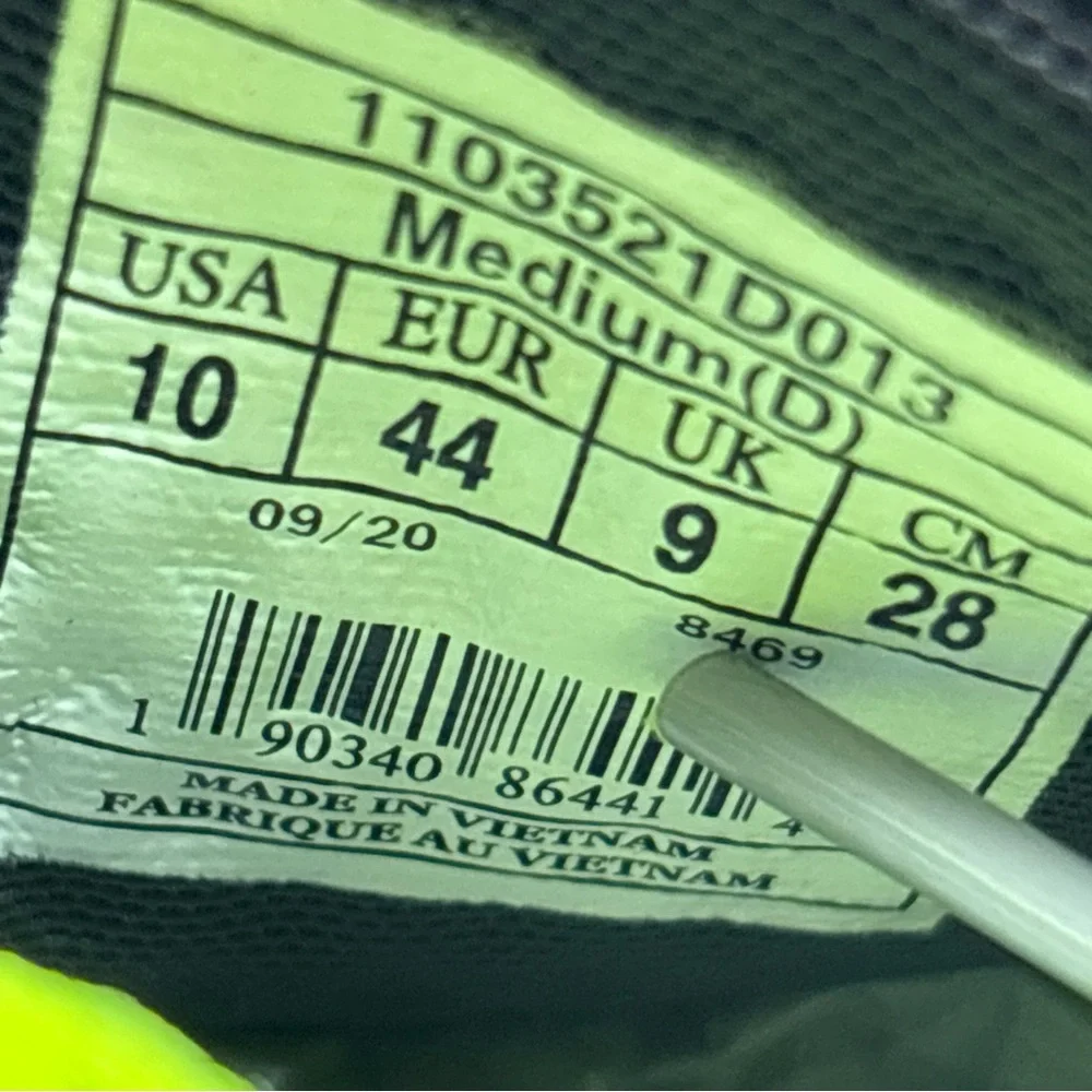 Brooks Catamount Trail Running Lace Up Shoes Black Yellow Mens Size 10 - Picture 11 of 12